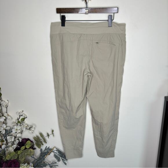 ATHLETA Trekkie North Jogger Ecru Cream Tan {DD53} - Picture 3 of 5